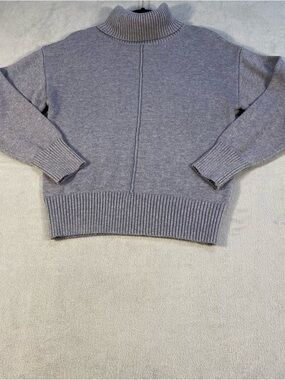 Women’s Gray long sleeve boxy Turtleneck Knit Sweater, size L